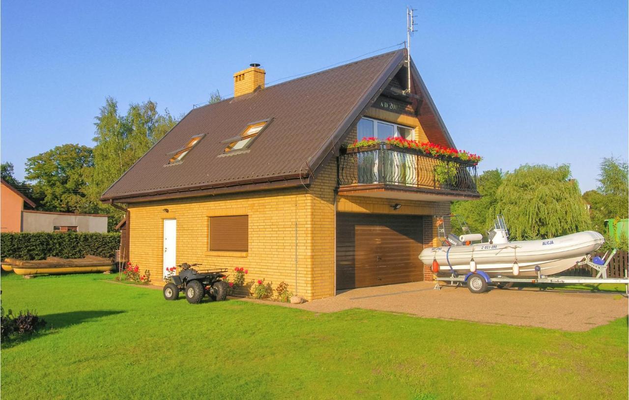 Cozy Apartment In Nowe Warpno With Wifi Esterno foto