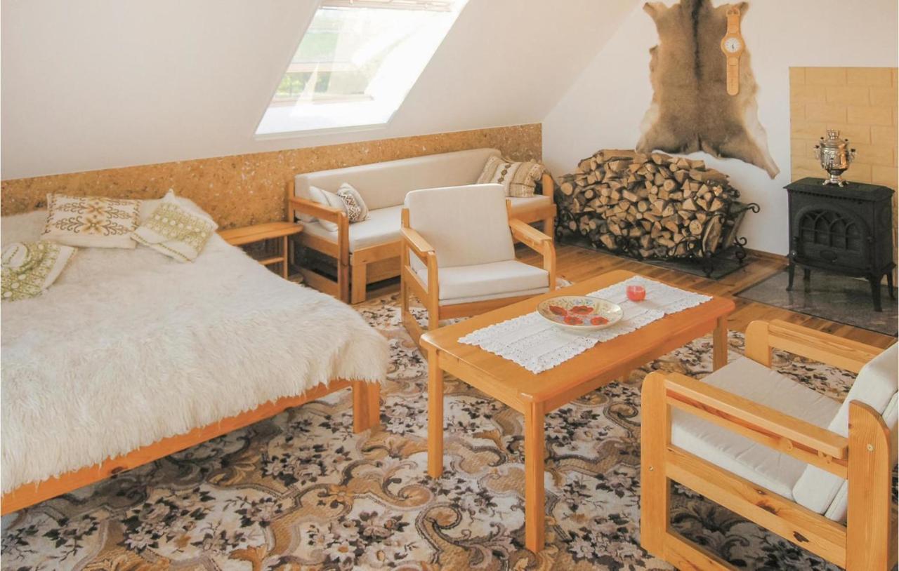 Cozy Apartment In Nowe Warpno With Wifi Esterno foto