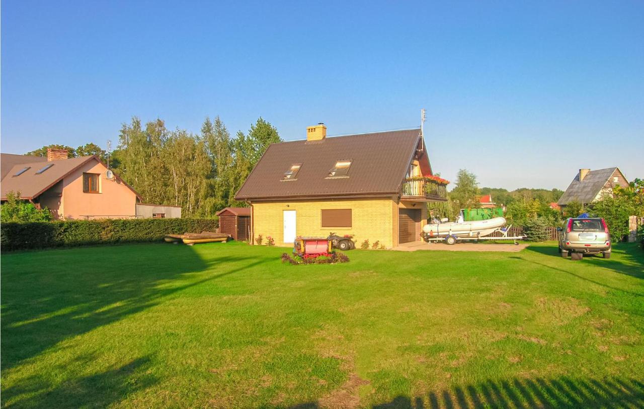 Cozy Apartment In Nowe Warpno With Wifi Esterno foto
