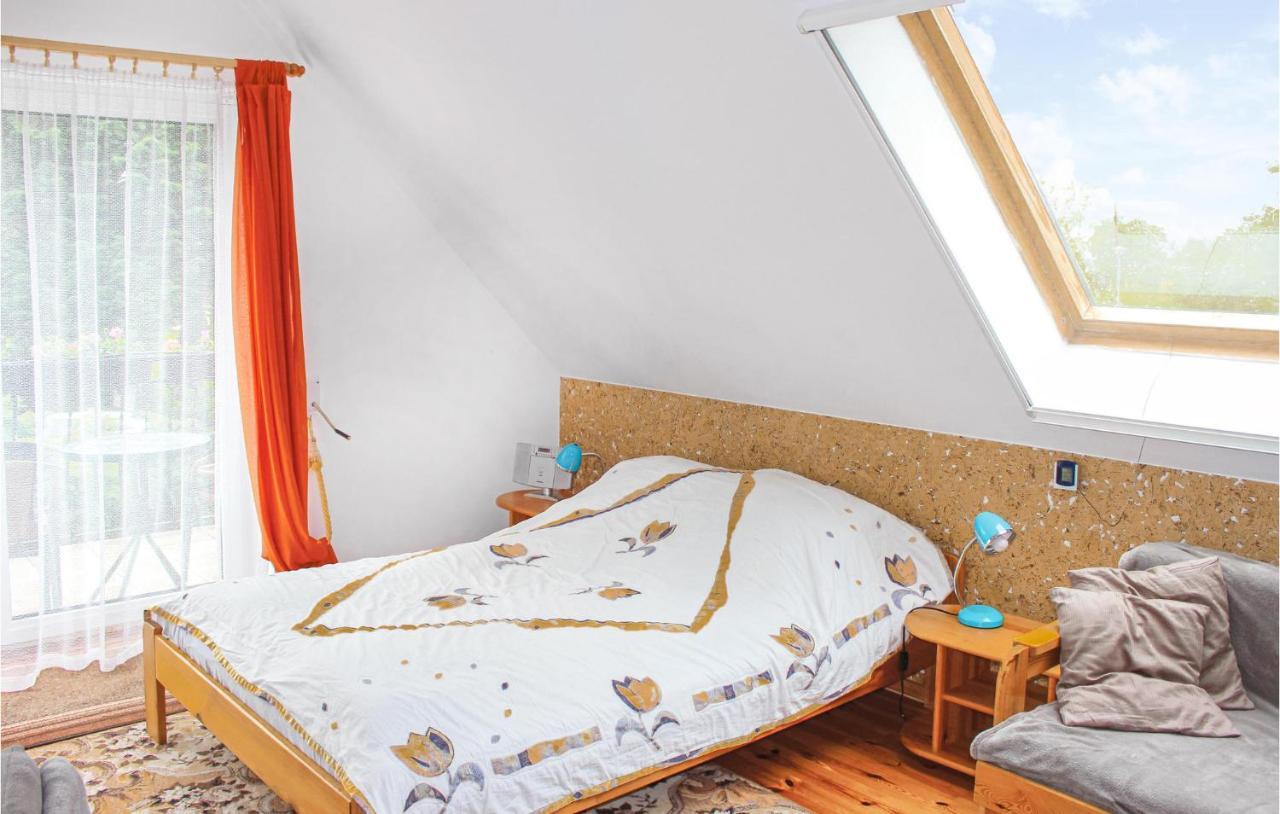 Cozy Apartment In Nowe Warpno With Wifi Esterno foto