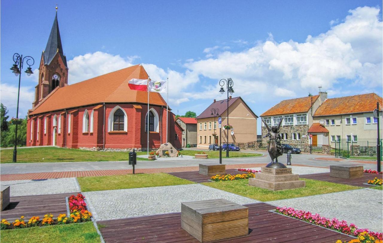 Cozy Apartment In Nowe Warpno With Wifi Esterno foto